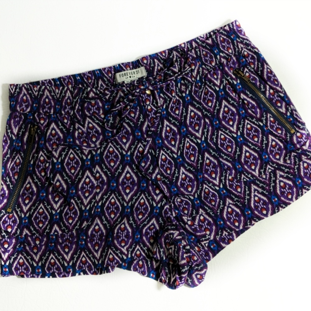 Forever 21 tribal print shorts size 26